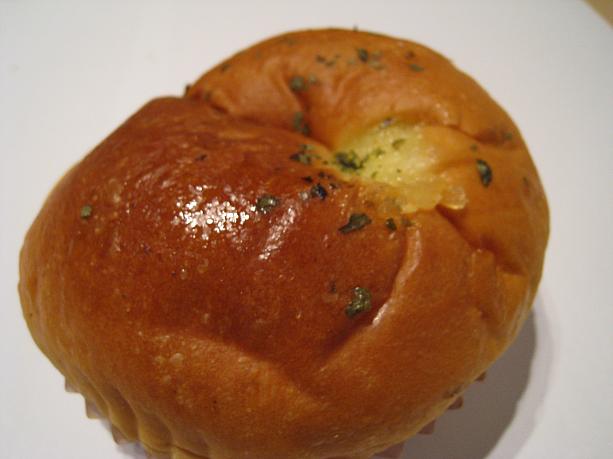 続いてこちらのパン。中身はというと…