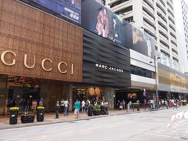 高級ファッションブランドの旗艦店が建ち並ぶ尖沙咀の広東道。ここに7月末にオープンしたのは・・・