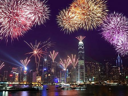 10月2日　国慶節花火大会開催