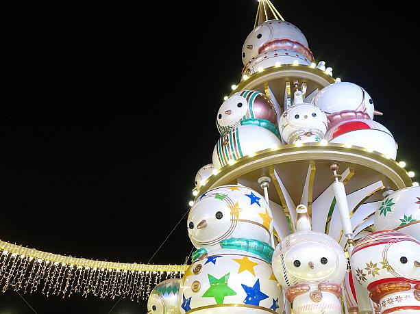 ちなみに香港ではクリスマスデコレーションは年明けまで飾られていますよ。
