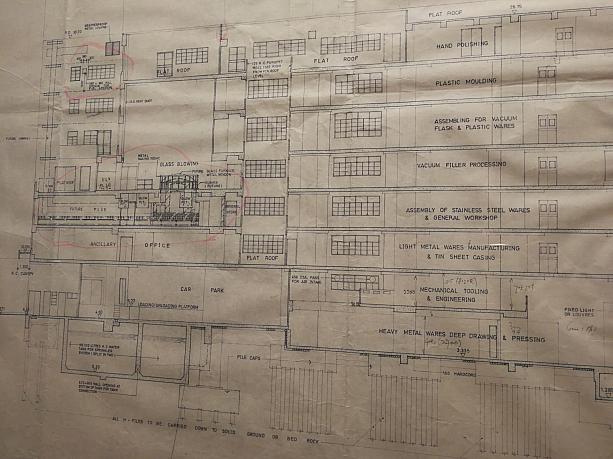 ここは昔、香港人なら誰でも知ってるラクダ印のポット工場だったんです。当時の見取り図がこちら。