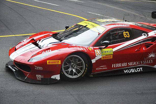 GTはフェラーリなどのスポーツカー中心のレースです