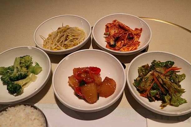 ナビがよく行く尖沙咀の韓国料理店、『三木』。オーダーをした料理に付け合せで出てくる