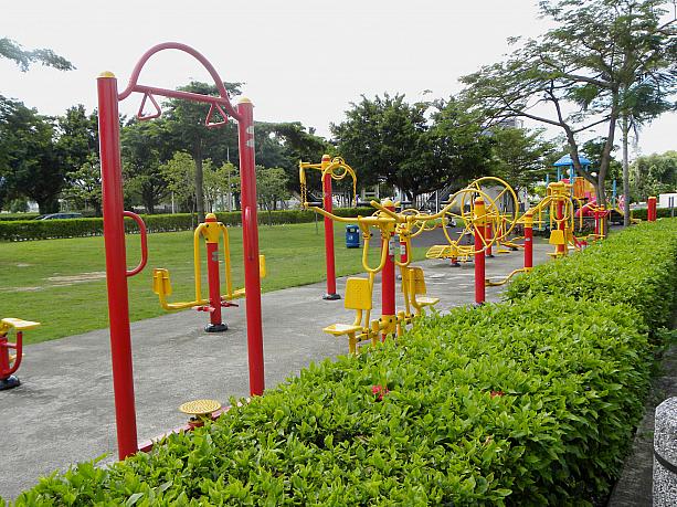 近くには公園もあります