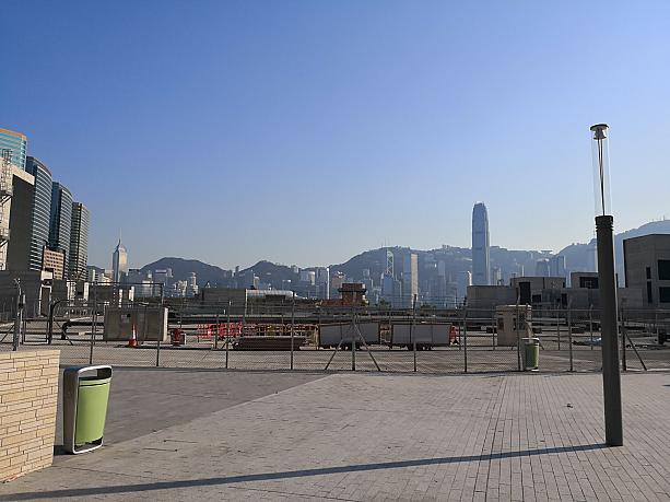 目の前には香港島側の景色がド～ンと広がっています！