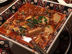 辛いものが苦手なスタッフもいるので、色々な種類をオーダーしました。ナビの食べ物特集をご覧になっている方はもうお分かりかと思いますが。。。とにかくナビのオフィススタッフは食べる、食べる、食べる！食べてしゃべって、いつも口が動いていますｗｗ