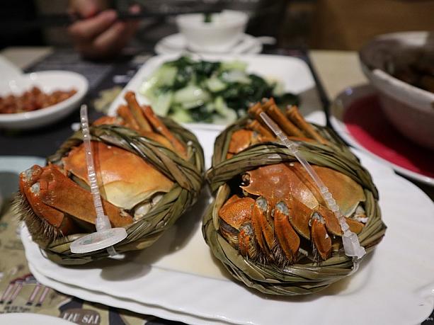 香港にも秋が到来！涼しくなってくると食べたくなるものがあります。まずはこちらの小ぶりの蟹、上海蟹。