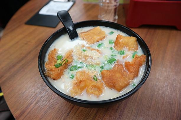 上海料理系のお店でよく見る鹹豆漿。あっさり塩気と旨みがたまらない味ですよね。