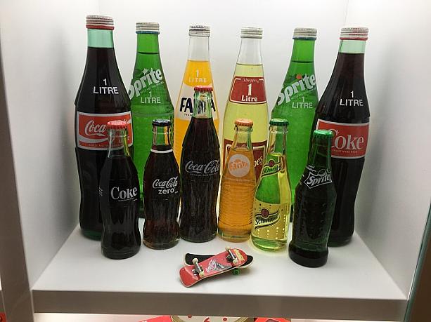 香港でのコカ・コーラの歴史を見ることがきたのですが、こちら！一リットル瓶なんてあったんですね。重そう！