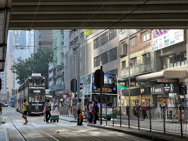 海外からの旅行者も少しずつ増えてきた香港。日本人観光客がトラムに乗っているのを見かける日が来るのも近いかもしれませんね！
