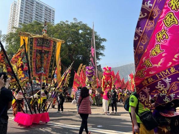 鴨脷洲洪聖傳統文化節で行われた、パレードの様子の続きです。