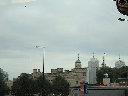 ロンドン塔が見えると終点は目の前です