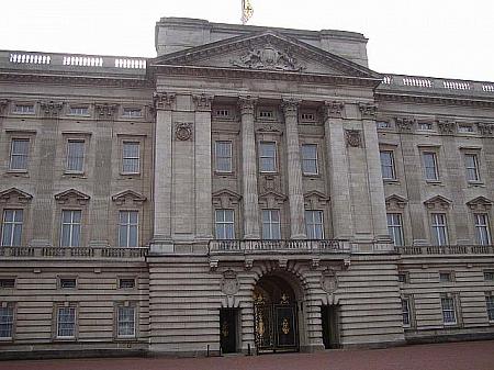 女王の居所、バッキンガム宮殿