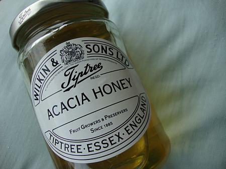 これはウイルキン＆ソン社の蜂蜜
