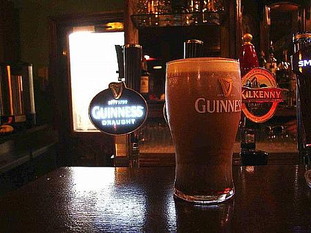 パブで飲むビールと言えば「ギネス」？でも、これはアイルランドのものです
