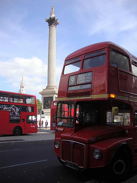 ヒストリックロイヤルパレス　ロンドン　バス　ダブルデッカー　オーナメント　英国