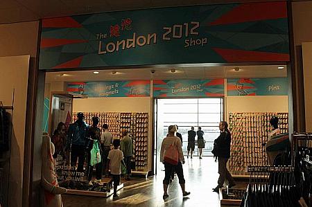 ロンドン2012ショップの入口です