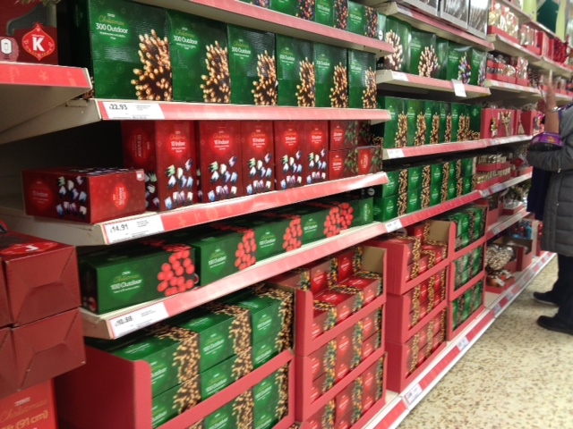 新製品情報も満載 クリスマスボール ショッピングモールのパーティーのためのスーパーマーケットのための軽量のColorfastハンギングクリスマスペンダント 赤 緑 casinowarehouse.eu
