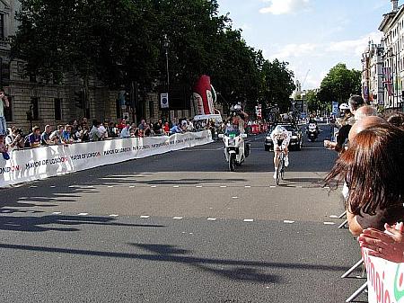 2007年ロンドンステージで優勝したカンチェラーラ選手（スイス）