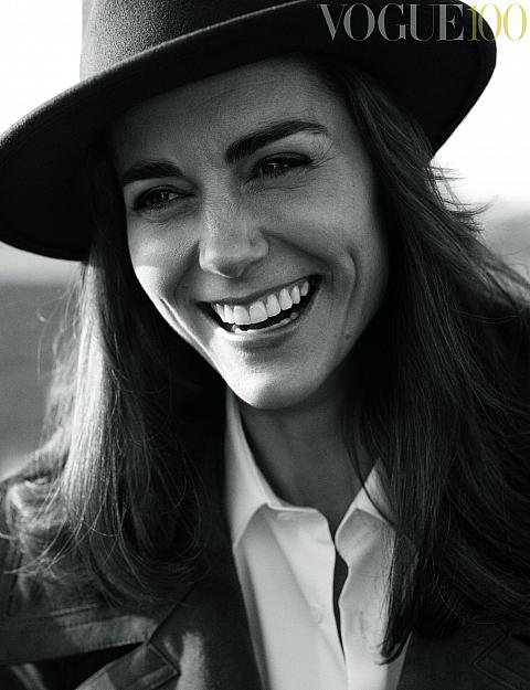 英国キャサリン皇太子妃写真、8年前のVOGUE表紙を合成