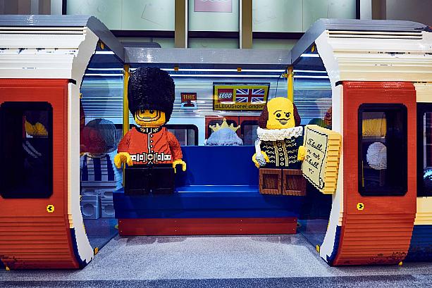 LEGOブロック出てきた地下鉄の車両まで！ちなみにこの車両の中に入って写真撮影を行うことも可能です。