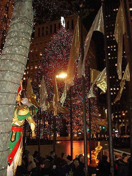 町全体がクリスマスムード一色のニューヨーク！ クリスマス ホリデー・マーケット ホリデーウインドクリスマスツリー点灯式