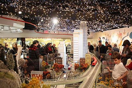 11＆12月のニューヨーク 【2015年】 ロックフェラーセンタークリスマスツリー サンタコン マック・アンド・チーズ サンクスギビングデー メイシーズ・サンクスギビングデーパレード ホリデーマーケットクリスマスマーケット
