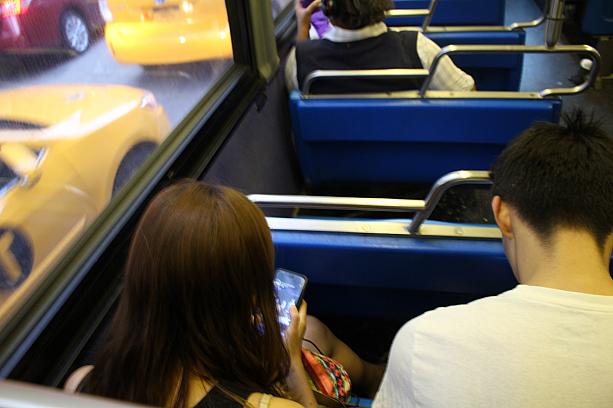 バスの中でももちろんポケモンGo！
