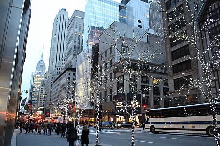 11&12月のニューヨーク【2016年】 クリスマス ロックフェラーセンターのクリスマスツリー ホリデーマーケット サンクスギビングデーパレード メイシーズ グランドセントラル タイムズスクエア カウントダウンホリデーウィンドウ