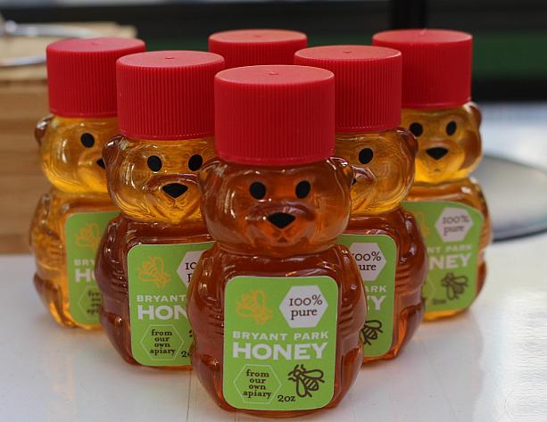 ブライアントパーク内の養蜂場で作られたハチミツ！<br>ミニサイズなのでちょっと配るのに役立ちそう。