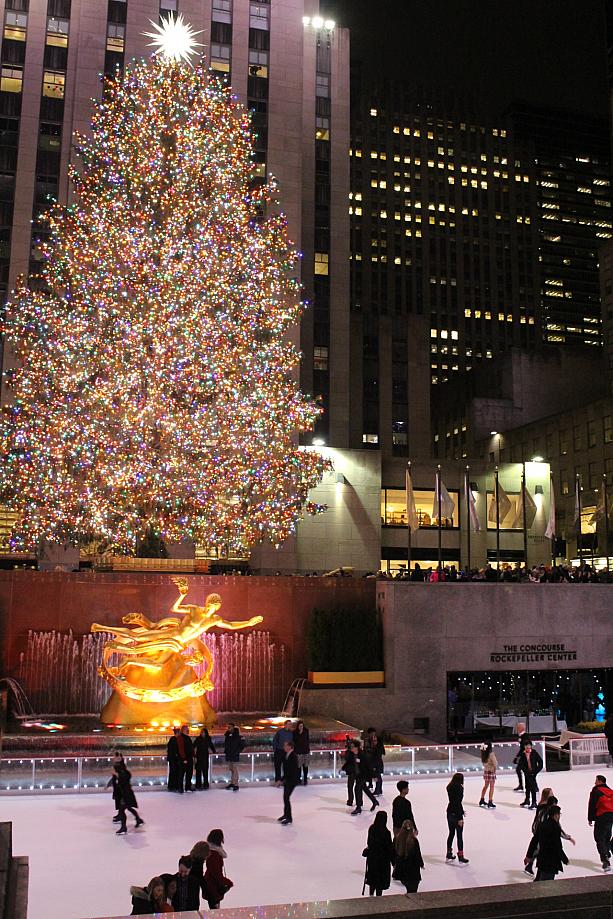 今年も12月4日にロックフェラーセンターのクリスマスツリーが点灯されました！