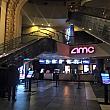 ニューヨークでは映画館も人数制限はありますが再開しています。