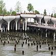 2021年5月21日にオープンしたリトルアイランド。ハドソン川に突き出た水上公園です。<br>チューリップのようなキノコのような形のコンクリートをつなげて作られてます。