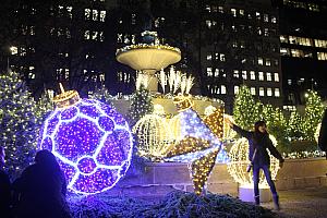  11&12月のニューヨーク【2021年】 ロックフェラーセンターのクリスマスツリー ホリデーマーケット サンクスギビングデー・パレード冬時間