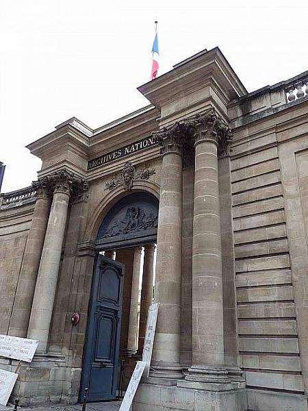 フラン・ブルジョワ通りの終点、フランス芸術歴史博物館。