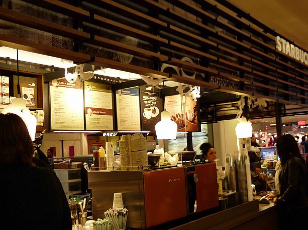 わかりにくいですがお店も少しデコレーションされて可愛い！