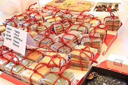Labo Love Japon のロゴが入ったクッキー。用意した数は3000枚以上！
