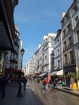 “パリの胃袋”とも呼ばれる、モントルグイユ通り！