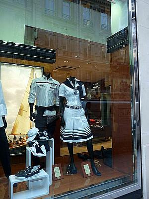 サントノレ通りを歩いてみよう！ 高級ブランド 中心地 モードファッション