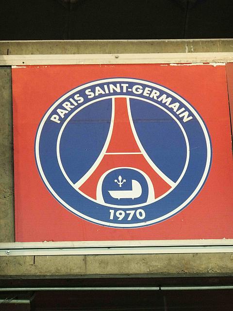 パリを本拠地とするプロサッカーチームの試合を見に行ってきました パリナビ