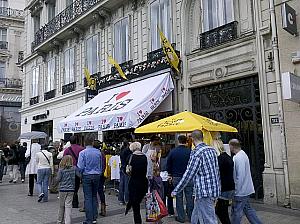 ツール・ド・フランス開催中はフランス中が沸きます。