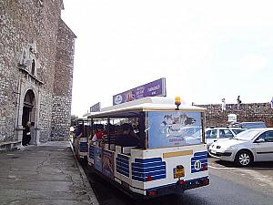 カンヌの街を一巡りする観光バスもあるので利用してみましょう。