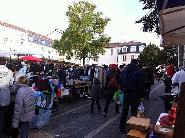 10月にはフランス各地でブロカント(蚤の市)やヴィット・グルニエ(フリーマーケット)が開催されます。