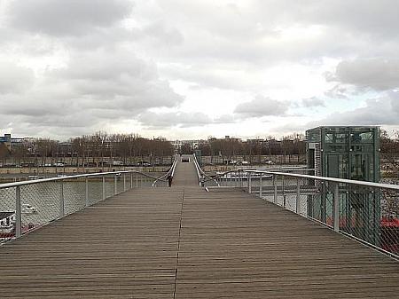 シモーヌ・ド・ボーヴォワール橋