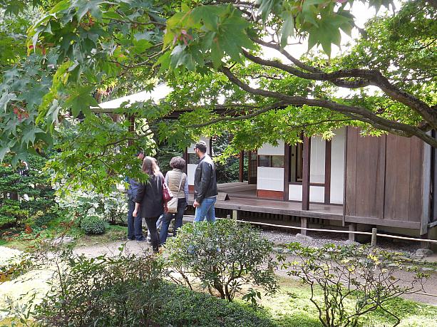 アルベール・カーン美術館内の旧式日本庭園