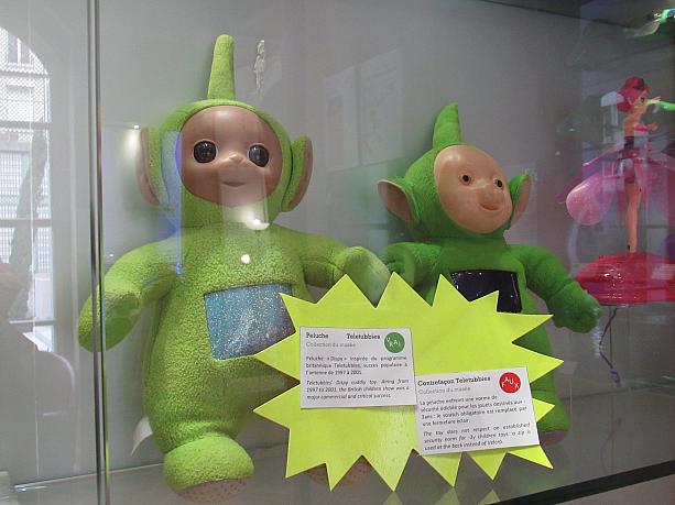 この人形はイギリスの幼児番組の人気キャラクター（左）。でも右の模造品は・・・怖いです～！