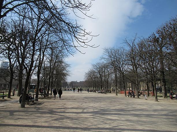 パリジャンの憩いの場、リュクサンブール公園です。