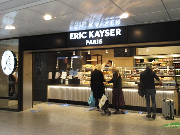 王道はやっぱりサンドイッチ。エリック・カイザーはパリにも有数のグルメなパン屋さんです。