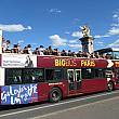 パリにはたくさんの観光手段があります。皆さんは何を使いますか？こちらは人気の2階建てバス。