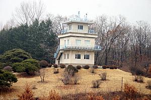 脱北者と行く！板門店ツアー【板門店トラベルセンター】 板門店 DMZ ＤＭＺ パンムンジョム ノースコリア 非武装地帯ツアー 韓国 韓国ツアー 韓国と北朝鮮の国境地帯にいく 韓国観光 韓国旅行 ソウル観光 ソウル旅行 ソウルツアー 非武装地帯 北朝鮮JSA